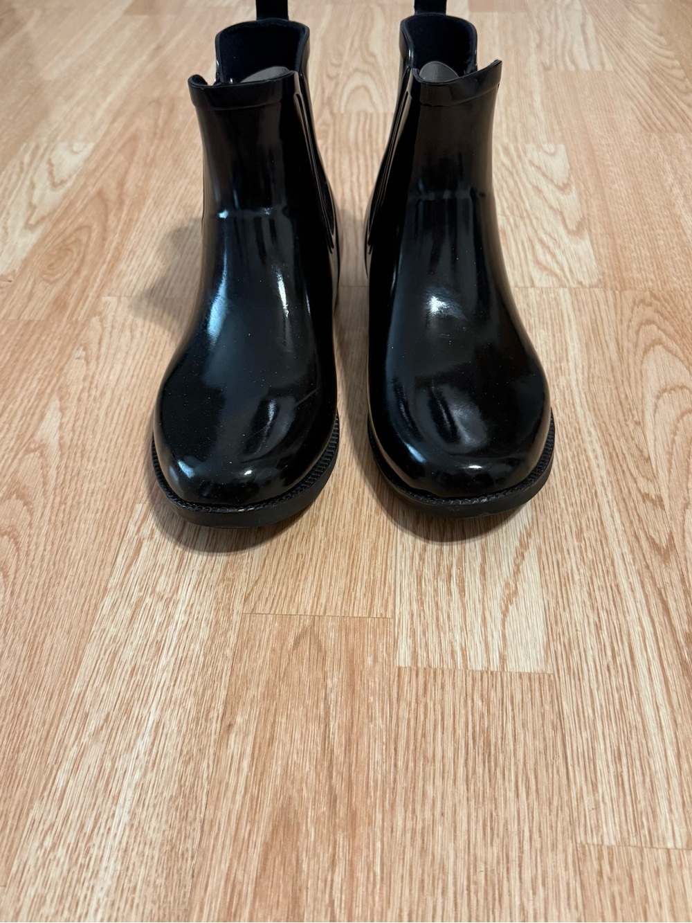 Michael Kors Black Glossy Chelsea Ankle Boots
